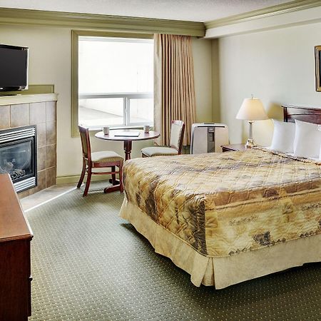 Nova Inn Peace River Экстерьер фото