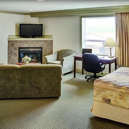 Nova Inn Peace River Экстерьер фото
