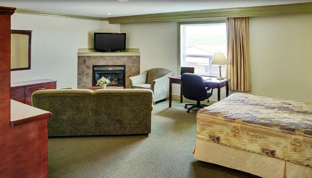 Nova Inn Peace River Экстерьер фото